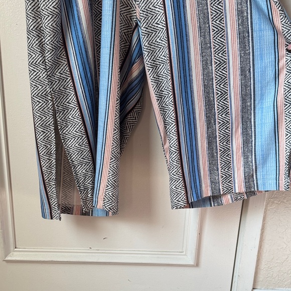 VENUS Vibrant Striped Halter Dress with Pockets - Picture 9 of 12